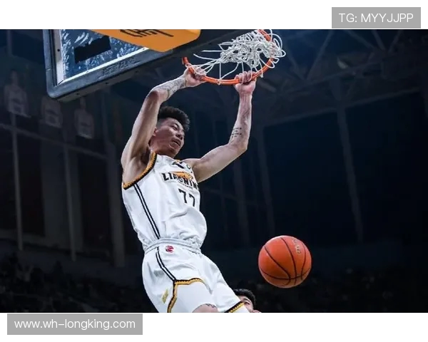 张镇麟领衔中国男篮奋勇出征展现新时代篮球精神与青春力量 张镇麟领衔中国男篮奋勇出征展现新时代篮球精神与青春力量