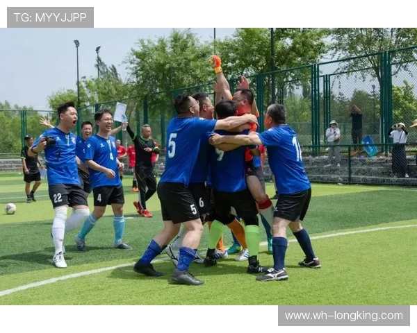 绿茵逐梦激情绽放探寻足球世界背后的荣耀与热血 绿茵逐梦激情绽放探寻足球世界背后的荣耀与热血