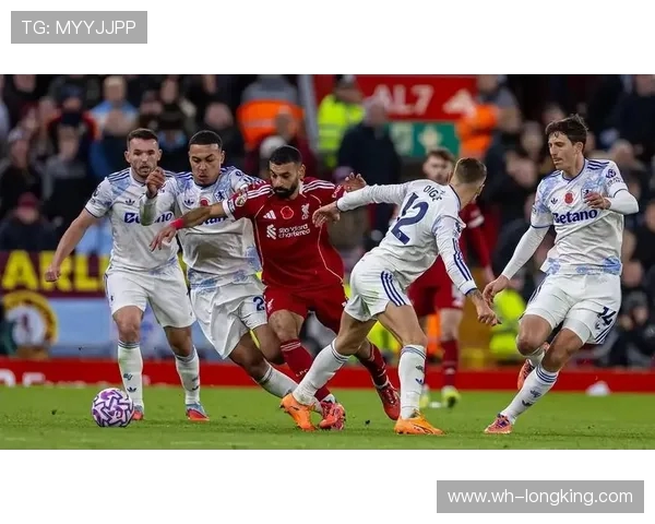 五大联赛最新动态解析 欧洲足坛豪门争锋与新兴球队崛起趋势探讨 五大联赛最新动态解析 欧洲足坛豪门争锋与新兴球队崛起趋势探讨