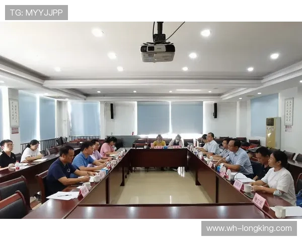 武汉攀岩队的防守策略解析与攀岩热点动态探讨